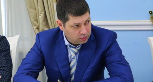 Бывший руководителья компании "Лидер" Дмитрий Зуев. Фото: официальный сайт города Махачкалы https://www.mkala.ru/ Бывший руководителья компании "Лидер" Дмитрий Зуев. Фото: официальный сайт города Махачкалы https://www.mkala.ru/