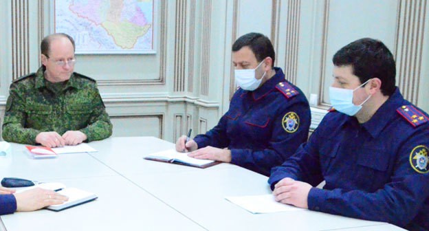 Руководитель управления СКР по Дагестану Анатолий Щуров на совещании с подчиненными. Фото: пресс-служба СУ СКР по Дагестану https://dagestan.sledcom.ru/news/item/1537392/ Руководитель управления СКР по Дагестану Анатолий Щуров на совещании с подчиненными. Фото: пресс-служба СУ СКР по Дагестану https://dagestan.sledcom.ru/news/item/1537392/