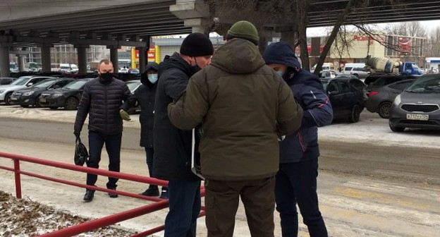 Задержание Игоря Нагавкина. Фото Юрия Бенгардта для "Кавказского узла". Задержание Игоря Нагавкина. Фото Юрия Бенгардта для "Кавказского узла".