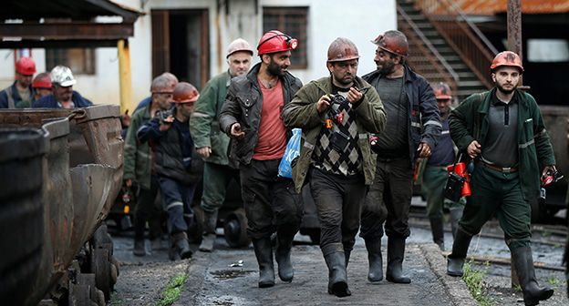 Шахтеры в Ткибули. Фото: REUTERS/David Mdzinarishvili Шахтеры в Ткибули. Фото: REUTERS/David Mdzinarishvili