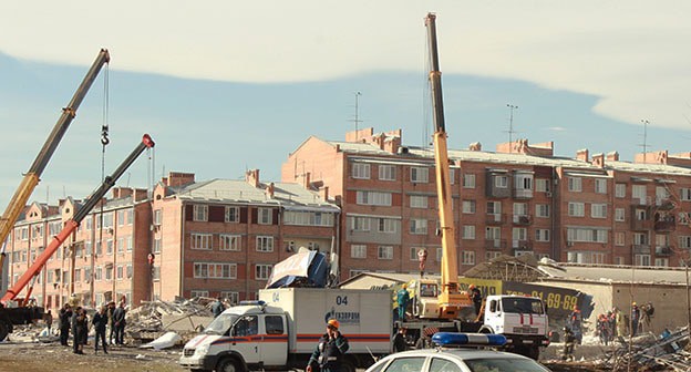 Разбор завалов на месте взрыва во Владикавказе. 12 февраля 2021 г. Фото Эммы Марзоевой для "Кавказского узла" Разбор завалов на месте взрыва во Владикавказе. 12 февраля 2021 г. Фото Эммы Марзоевой для "Кавказского узла"