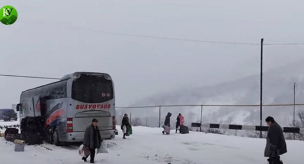 Возвращение беженцев в Нагорный Карабах. 1 декабря 2020 года. Стоп-кадр видео https://www.youtube.com/watch?v=-sTBy9xrC7I&feature=emb_logo Возвращение беженцев в Нагорный Карабах. 1 декабря 2020 года. Стоп-кадр видео https://www.youtube.com/watch?v=-sTBy9xrC7I&feature=emb_logo