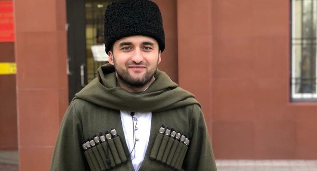 Мартин Кочесоко у здания суда. Фото Людмилы Маратовой для "Кавказского узла" Мартин Кочесоко у здания суда. Фото Людмилы Маратовой для "Кавказского узла"