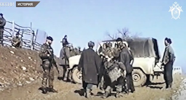 Военные на месте боя псковских десантников с боевиками. Кадр видео Следственного комитета России https://www.youtube.com/watch?v=AVk0aUlyoTA Военные на месте боя псковских десантников с боевиками. Кадр видео Следственного комитета России https://www.youtube.com/watch?v=AVk0aUlyoTA