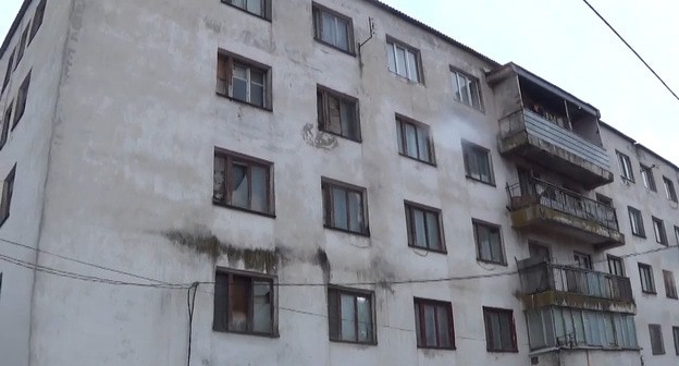 Здание общежития. Фото Людмилы Маратовой для "Кавказского узла" Здание общежития. Фото Людмилы Маратовой для "Кавказского узла"