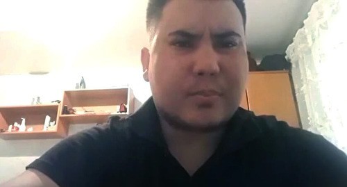 Гражданин Туркменистана Розгельды Чолиев. Скриншот https://turkmen.news/lenta/turkmen-sudent-harassed/ Гражданин Туркменистана Розгельды Чолиев. Скриншот https://turkmen.news/lenta/turkmen-sudent-harassed/