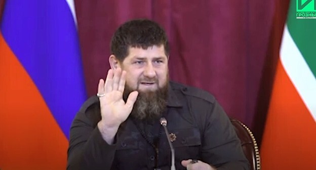 Рамзан Кадыров. Кадр видео ИА Грозный - Информ https://www.youtube.com/watch?v=fYnVDSqgwDA Рамзан Кадыров. Кадр видео ИА Грозный - Информ https://www.youtube.com/watch?v=fYnVDSqgwDA