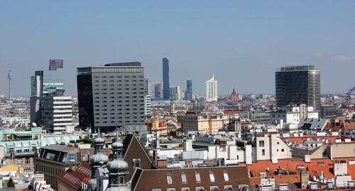 Вена. Вид с башни собора Святого Стефана. Фото Анджей Отрембский https://commons.wikimedia.org/wiki/Category:Vienna Вена. Вид с башни собора Святого Стефана. Фото Анджей Отрембский https://commons.wikimedia.org/wiki/Category:Vienna
