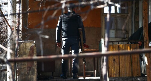 Сотрудник полиции Азербайджана в Нагорном Карабахе. Фото Азиза Каримова для "Кавказского узла" Сотрудник полиции Азербайджана в Нагорном Карабахе. Фото Азиза Каримова для "Кавказского узла"