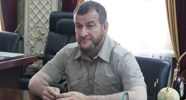 Аслан Ираханов. Фото: «Грозный-информ» https://www.grozny-inform.ru/news/politic/117832/ Аслан Ираханов. Фото: «Грозный-информ» https://www.grozny-inform.ru/news/politic/117832/