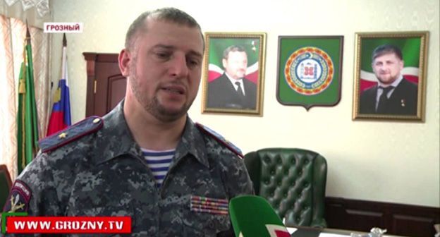 Апти Алаудинов. Скриншот видео ЧГТРК "Грозный" https://www.youtube.com/watch?v=IUkgXbQ1vOY Апти Алаудинов. Скриншот видео ЧГТРК "Грозный" https://www.youtube.com/watch?v=IUkgXbQ1vOY