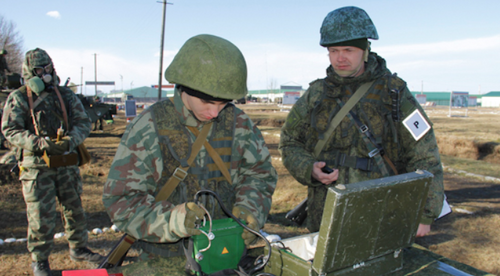 Военнослужащие подразделения радиационной, химической и биологической защиты ЮВО. Фото пресс-службы Минобороны России. https://structure.mil.ru/structure/okruga/south/news/more.htm?id=12351238@egNews Военнослужащие подразделения радиационной, химической и биологической защиты ЮВО. Фото пресс-службы Минобороны России. https://structure.mil.ru/structure/okruga/south/news/more.htm?id=12351238@egNews