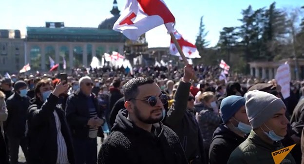 Участники акции протеста против строительства Намахванской ГЭС. Кутаиси, 14 марта 2021 г. Скриншот видео "Sputnik Georgia - все о Грузии" https://www.youtube.com/watch?v=_PYMxCHzptg Участники акции протеста против строительства Намахванской ГЭС. Кутаиси, 14 марта 2021 г. Скриншот видео "Sputnik Georgia - все о Грузии" https://www.youtube.com/watch?v=_PYMxCHzptg