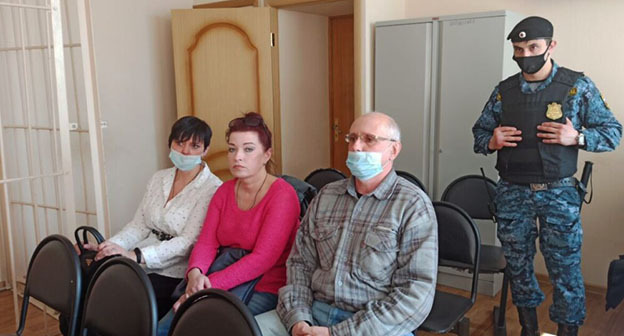 Оглашение приговора Вадиму Колченко. Волгоград, 31 марта 2021 года. Фото: объединенная пресс-служба судов Волгоградской области Оглашение приговора Вадиму Колченко. Волгоград, 31 марта 2021 года. Фото: объединенная пресс-служба судов Волгоградской области