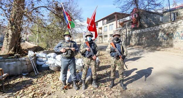 Азербайджанские военные в Нагорном Карабахе. Фото Азиза Каримова для "Кавказского узла" Азербайджанские военные в Нагорном Карабахе. Фото Азиза Каримова для "Кавказского узла"