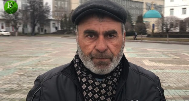 Муртазали Гасангусейнов. Скриншот видео "Кавказского узла" https://www.youtube.com/watch?v=k_MNnpzcd6I Муртазали Гасангусейнов. Скриншот видео "Кавказского узла" https://www.youtube.com/watch?v=k_MNnpzcd6I