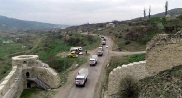 Российские военные обеспечивают безопасный проезд в Нагорном Карабахе. Фото пресс-служба МО России Российские военные обеспечивают безопасный проезд в Нагорном Карабахе. Фото пресс-служба МО России