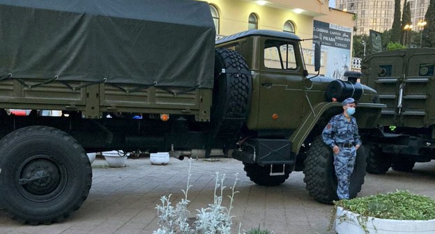 Силовики в Сочи 21 апреля 2021 года. Фото Ирэн Ильенковой для "Кавказского узла" Силовики в Сочи 21 апреля 2021 года. Фото Ирэн Ильенковой для "Кавказского узла"