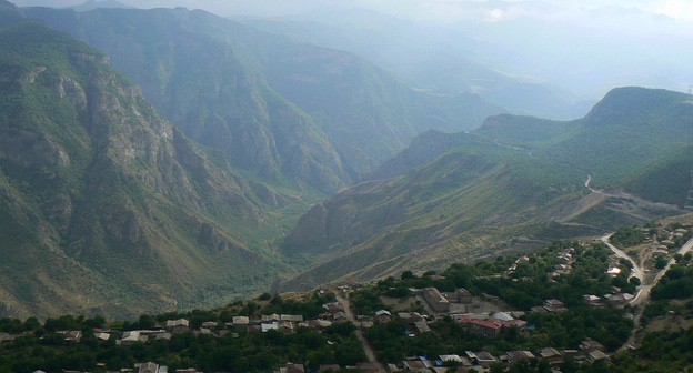 Сюникская область. Армения. Фото: Ashot Arzumanyan https://ru.wikipedia.org/ Сюникская область. Армения. Фото: Ashot Arzumanyan https://ru.wikipedia.org/