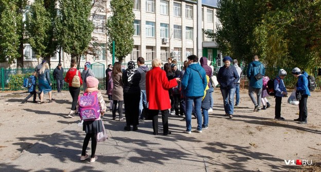 Школа в Волгоградской области. Фото: Алексей Волхонский https://v1.ru/text/education/2021/05/11/69908519/ Школа в Волгоградской области. Фото: Алексей Волхонский https://v1.ru/text/education/2021/05/11/69908519/