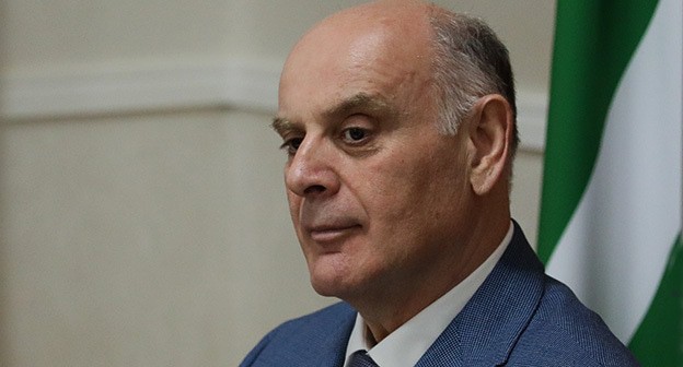 Аслан Бжания. Фото: пресс-служба Президента Абхазии http://presidentofabkhazia.org/ Аслан Бжания. Фото: пресс-служба Президента Абхазии http://presidentofabkhazia.org/