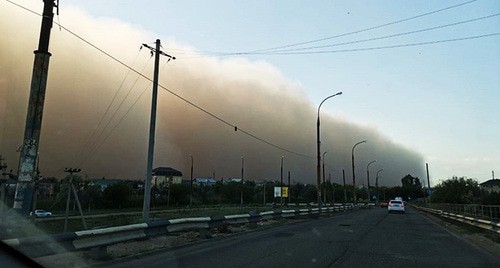 Пыльная буря в Астрахани. Скриншот https://www.astrakhan-24.ru/news/weather/astrakhan_nakryla_pylnaja_burja_74346 Пыльная буря в Астрахани. Скриншот https://www.astrakhan-24.ru/news/weather/astrakhan_nakryla_pylnaja_burja_74346