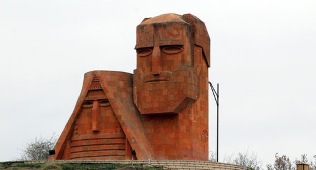 Монумент в Нагорном Карабахе. Фото Армине Мартиросян для "Кавказского узла". Монумент в Нагорном Карабахе. Фото Армине Мартиросян для "Кавказского узла".