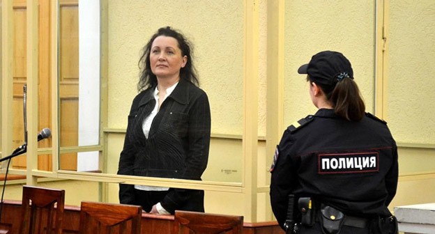 Cветлана Мартынова (слева). Фото: пресс-служба Ростовского областного суда Cветлана Мартынова (слева). Фото: пресс-служба Ростовского областного суда