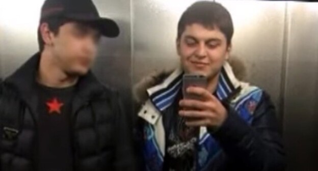 Муртузали Меджидов (справа). Кадр видео
Информбюро 31 https://www.youtube.com/watch?v=dnbMSMImVNY&t=33s Муртузали Меджидов (справа). Кадр видео
Информбюро 31 https://www.youtube.com/watch?v=dnbMSMImVNY&t=33s