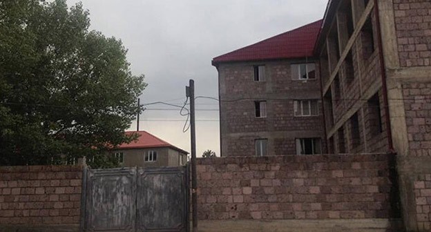 Интернат в Ниноцминде. Фото https://newstbilisi.info/180547-phr-v-oon-obyazali-vlasti-gruzii-provesti-monitoring-detskogo-doma-v-ninocminda.html Интернат в Ниноцминде. Фото https://newstbilisi.info/180547-phr-v-oon-obyazali-vlasti-gruzii-provesti-monitoring-detskogo-doma-v-ninocminda.html