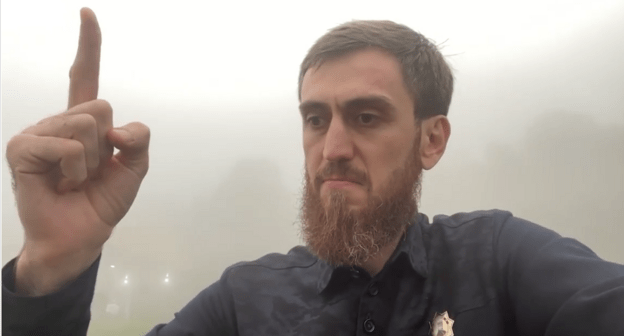 Чингиз Ахмадов. Стоп-кадр видеообращения главы ЧГТРК "Грозный" о "врагах чеченского народа", https://www.instagram.com/tv/CQTjvV4BjIA/?utm_medium=copy_link Чингиз Ахмадов. Стоп-кадр видеообращения главы ЧГТРК "Грозный" о "врагах чеченского народа", https://www.instagram.com/tv/CQTjvV4BjIA/?utm_medium=copy_link