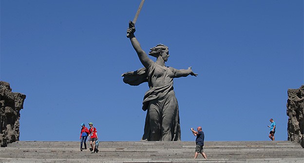 Мамаев курган в Волгограде. Фото: REUTERS/Gleb Garanich Мамаев курган в Волгограде. Фото: REUTERS/Gleb Garanich