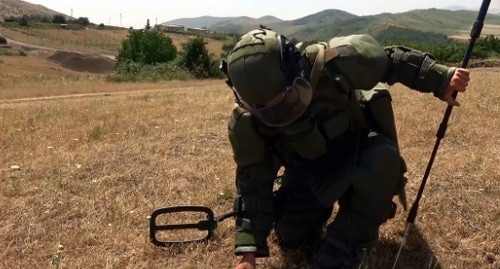 Разминирование сельхозугодий в Нагорном Карабахе. фото пресс-службы МО России Разминирование сельхозугодий в Нагорном Карабахе. фото пресс-службы МО России