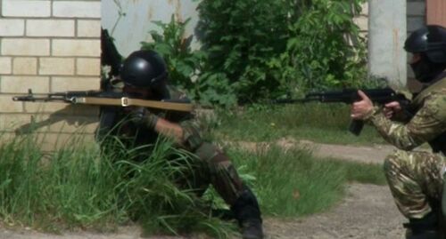 Сотрудники силовой структуры. Фото: пресс-служба НАК http://nac.gov.ru/antiterroristicheskie-ucheniya/operativnym-shtabom-v-orlovskoy-oblasti-provedeno.html#&gid=1&pid=3