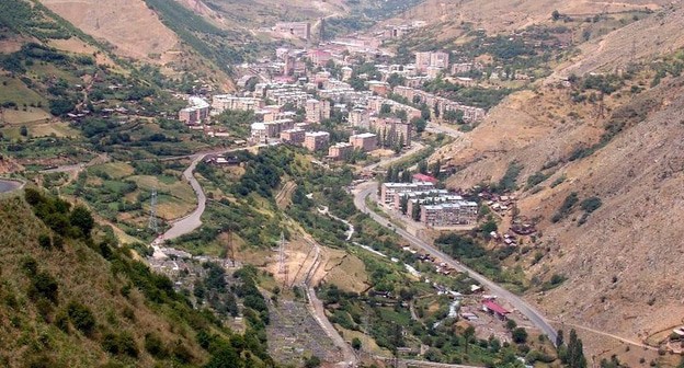 Каджаран. Фото Kajaran city in Armenia https://ru.wikipedia.org/wiki/Каджаран Каджаран. Фото Kajaran city in Armenia https://ru.wikipedia.org/wiki/Каджаран
