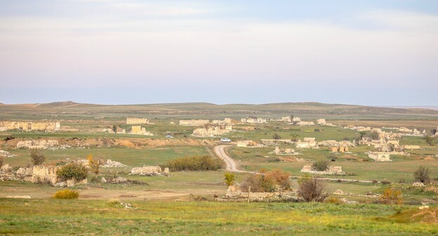 Общий вид одного из разрушенных сел Физули. Декабрь 2020 г. Фото Азиза Каримова для "Кавказского узла" Общий вид одного из разрушенных сел Физули. Декабрь 2020 г. Фото Азиза Каримова для "Кавказского узла"