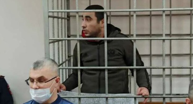 Арсен Мелконян в суде. Фото пресс-службы суда https://novostivolgograda.ru/news/incident/13-07-2021/v-volgograde-melkonyan-pozhalovalsya-v-sud-na-regulyarnoe-zatochenie-v-kartser?utm_source=yxnews&utm_medium=desktop&nw=1626171981000 Арсен Мелконян в суде. Фото пресс-службы суда https://novostivolgograda.ru/news/incident/13-07-2021/v-volgograde-melkonyan-pozhalovalsya-v-sud-na-regulyarnoe-zatochenie-v-kartser?utm_source=yxnews&utm_medium=desktop&nw=1626171981000