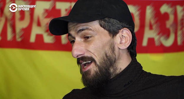 Вадим Чельдиев. Скриншот видео "Настоящее Время" https://www.youtube.com/watch?v=yMoMdieESWc Вадим Чельдиев. Скриншот видео "Настоящее Время" https://www.youtube.com/watch?v=yMoMdieESWc