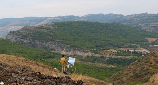 Вид на Шуши со стороны Степанакерта. Нагорный Карабах. 11 июля 2021 год. Фото Алвард Григорян для "Кавказского узла" Вид на Шуши со стороны Степанакерта. Нагорный Карабах. 11 июля 2021 год. Фото Алвард Григорян для "Кавказского узла"