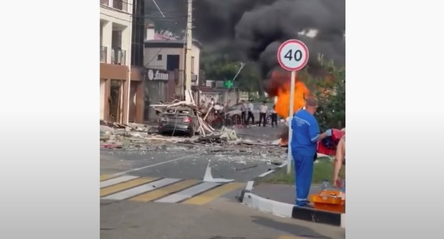 Последствия взрыва в гостинице Геленджика. Кадр видео
Юра Озаровский
https://www.youtube.com/watch?v=_F7iyNxZi1o Последствия взрыва в гостинице Геленджика. Кадр видео
Юра Озаровский
https://www.youtube.com/watch?v=_F7iyNxZi1o