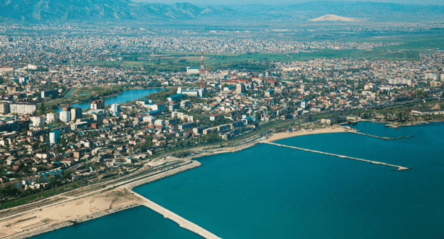 Вид на Махачкалу. Фото https://ru.wikipedia.org/wiki/Махачкала Вид на Махачкалу. Фото https://ru.wikipedia.org/wiki/Махачкала