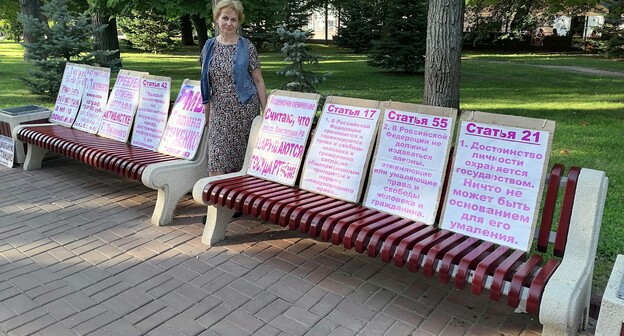 Тамара Гродникова на пикете в Волгограде. 31 июля 2021 года. Фото Татьяны Филимоновой для "Кавказского узла". Тамара Гродникова на пикете в Волгограде. 31 июля 2021 года. Фото Татьяны Филимоновой для "Кавказского узла".