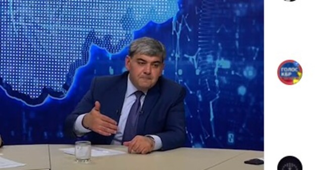Казбек Коков отвечает на вопросы жителей Кабардино-Балкарии во время прямой линии 3 августа 2021 года. Скриншот со страницы Кокова в Instagram https://www.instagram.com/p/CSHE_hrJ25p/ Казбек Коков отвечает на вопросы жителей Кабардино-Балкарии во время прямой линии 3 августа 2021 года. Скриншот со страницы Кокова в Instagram https://www.instagram.com/p/CSHE_hrJ25p/