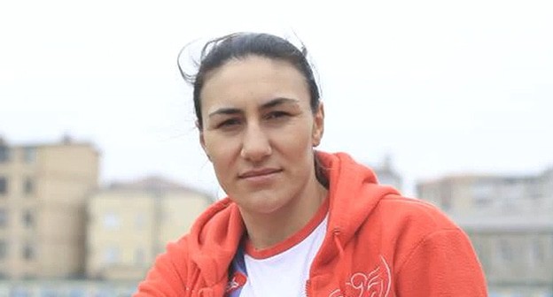 Земфира Магомедалиева. Кадр видео
AVAR INTERNATIONAL https://www.youtube.com/watch?v=Bgn0RFrn68E Земфира Магомедалиева. Кадр видео
AVAR INTERNATIONAL https://www.youtube.com/watch?v=Bgn0RFrn68E