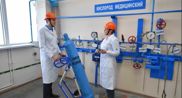 Производство медицинского кислорода, фото: пресс-служба Ростовской АЭС, https://www.rosenergoatom.ru/stations_projects/sayt-rostovskoy-aes/press-tsentr/novosti/38621/ Производство медицинского кислорода, фото: пресс-служба Ростовской АЭС, https://www.rosenergoatom.ru/stations_projects/sayt-rostovskoy-aes/press-tsentr/novosti/38621/