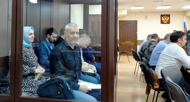 Барах Чемурзиев на заседании суда. Фото Алены Садовской для "Кавказского узла" Барах Чемурзиев на заседании суда. Фото Алены Садовской для "Кавказского узла"