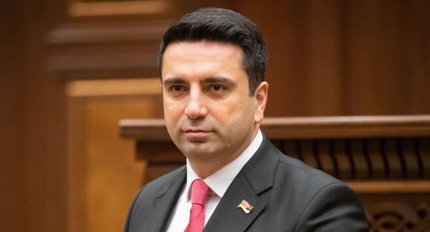Ален Симонян. Фото Ashkhen87 https://ru.wikipedia.org/wiki/Симонян,_Ален_Робертович#/media/Файл:Alen_Simonyan.jpg Ален Симонян. Фото Ashkhen87 https://ru.wikipedia.org/wiki/Симонян,_Ален_Робертович#/media/Файл:Alen_Simonyan.jpg