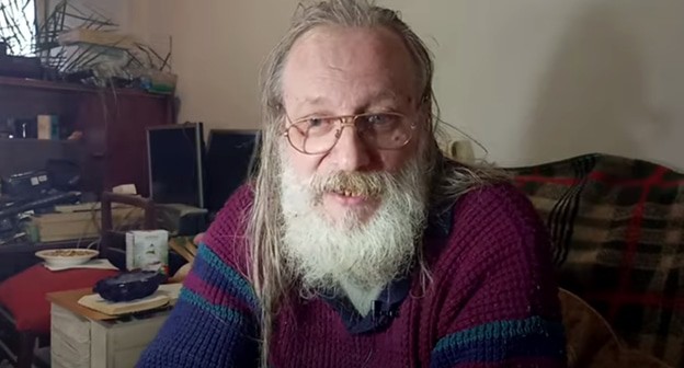 Михаил Калямин. Кадр видео Сочинская Коммуна https://www.youtube.com/watch?v=4gm_H-aT_NQ Михаил Калямин. Кадр видео Сочинская Коммуна https://www.youtube.com/watch?v=4gm_H-aT_NQ