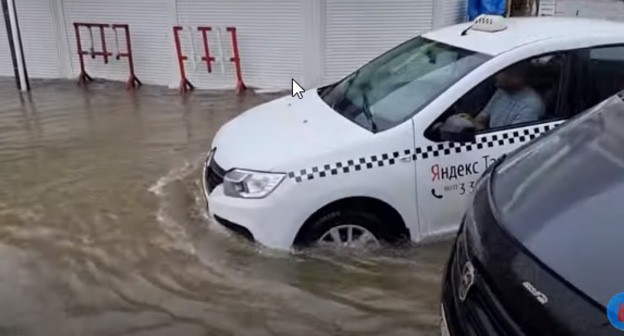Наводнение в Анапе. Скриншот видео https://www.youtube.com/watch?v=83B49N-xC_U Наводнение в Анапе. Скриншот видео https://www.youtube.com/watch?v=83B49N-xC_U