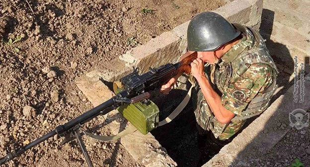 Военнослужащий армии Армении в зоне конфликта. Фото: официальный сайт Минобороны Армении https://mil.am Военнослужащий армии Армении в зоне конфликта. Фото: официальный сайт Минобороны Армении https://mil.am